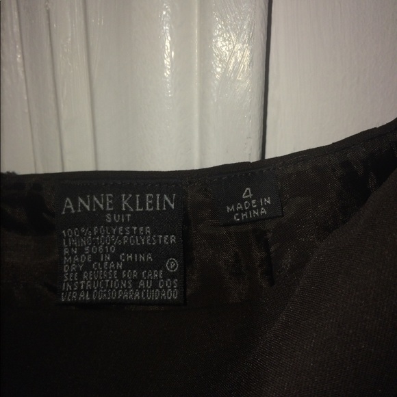 Like new Anne Klein 2 piece suit size 4 - Picture 2 of 5